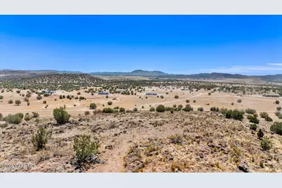 1555 E Great Place, Paulden, AZ 86334 - Photo 9