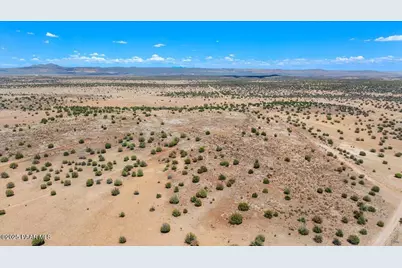 1555 E Great Place, Paulden, AZ 86334 - Photo 21