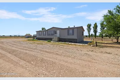 25915 N Lola Lane, Paulden, AZ 86334 - Photo 11