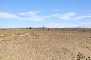 25915 N Lola Ln, Paulden, AZ 86334 - Photo 27