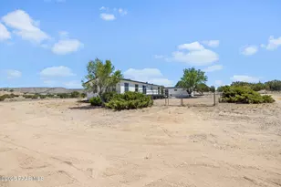 925 W Gina Marie Blvd, Paulden, AZ 86334 - Photo 47