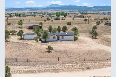 925 W Gina Marie Boulevard, Paulden, AZ 86334 - Photo 1