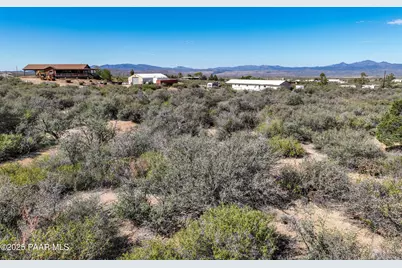 7995 W Farringdon Lane, Kirkland, AZ 86332 - Photo 19