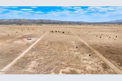 3254 W Onyx Road, Paulden, AZ 86334 - Photo 9