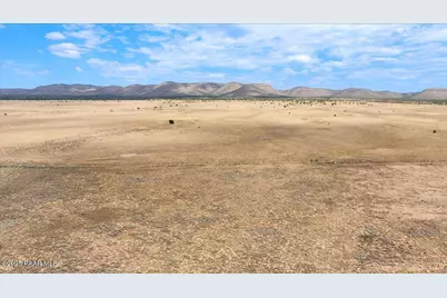 3254 W Onyx Road, Paulden, AZ 86334 - Photo 11