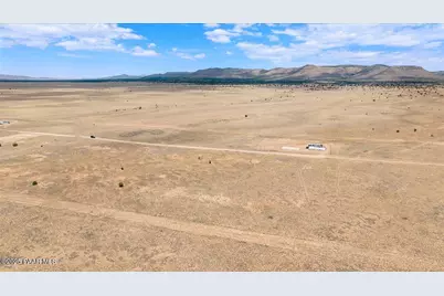 3299 W Limestone Drive, Paulden, AZ 86334 - Photo 7