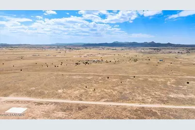 3299 W Limestone Drive, Paulden, AZ 86334 - Photo 3