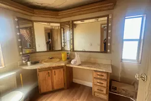 58558 N Shadow Mountain Pkwy, Seligman, AZ 86337 - Photo 9