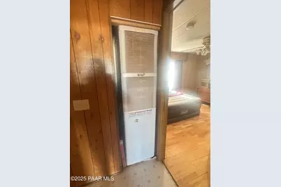 58558 N Shadow Mountain Parkway, Seligman, AZ 86337 - Photo 11