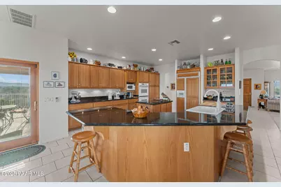 2965 W Saddleridge Way, Wickenburg, AZ 85390 - Photo 17