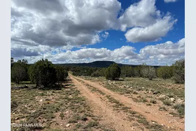 54413 Thunderbird Lane, Seligman, AZ 86337 - Photo 11