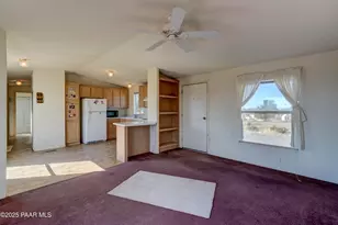 1805 W Carriage Ln, Paulden, AZ 86334 - Photo 5