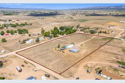 1805 W Carriage Lane, Paulden, AZ 86334 - Photo 3