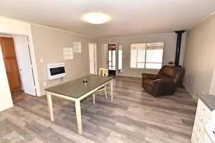 45437 N Jacqueline Hill Dr, Ash Fork, AZ 86320 - Photo 9