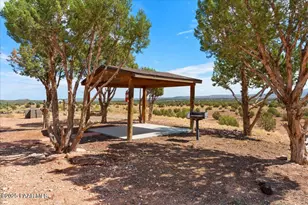 000 Juniperwood Ranch, Ash Fork, AZ 86320 - Photo 5