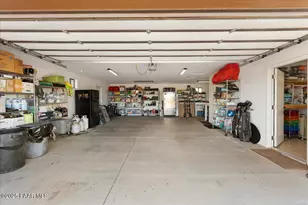 000 Juniperwood Ranch, Ash Fork, AZ 86320 - Photo 19