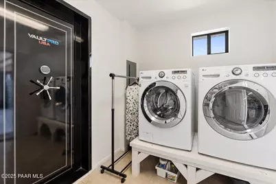 41600 N Foxy Way, Ash Fork, AZ 86320 - Photo 17