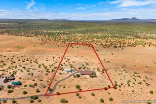 000 Juniperwood Ranch, Ash Fork, AZ 86320 - Photo 35