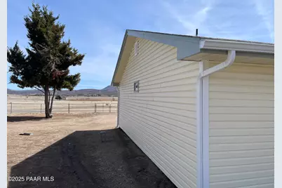 19468 S Yarnell Way, Peeples Valley, AZ 86332 - Photo 25