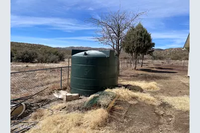 19468 S Yarnell Way, Peeples Valley, AZ 86332 - Photo 17