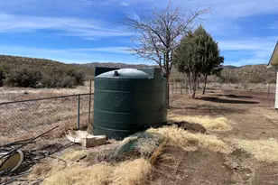 19468 S Yarnell Way, Peeples Valley, AZ 86332 - Photo 17