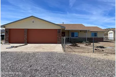 19468 S Yarnell Way, Peeples Valley, AZ 86332 - Photo 1