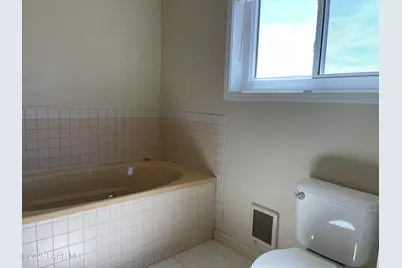 19468 S Yarnell Way, Peeples Valley, AZ 86332 - Photo 9