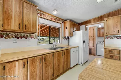 14012 S Holly Road, Mayer, AZ 86333 - Photo 11