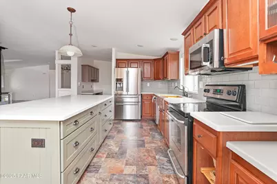 670 N Old Coach Trail, Dewey-Humboldt, AZ 86327 - Photo 11