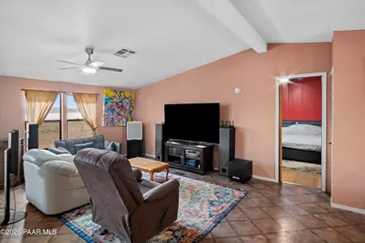 25055 N Naples Street, Paulden, AZ 86334 - Photo 9