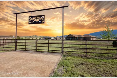 9860 N Loper Road, Prescott Valley, AZ 86315 - Photo 3