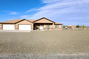 9860 N Loper Rd, Prescott Valley, AZ 86315 - Photo 5