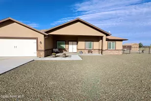 9860 N Loper Rd, Prescott Valley, AZ 86315 - Photo 7