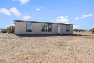 1216 E Saddlebum Trail, Paulden, AZ 86334 - Photo 33