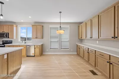 1216 E Saddlebum Trail, Paulden, AZ 86334 - Photo 15