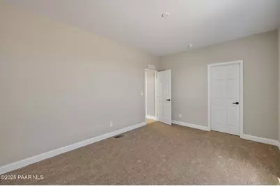 1216 E Saddlebum Trail, Paulden, AZ 86334 - Photo 31