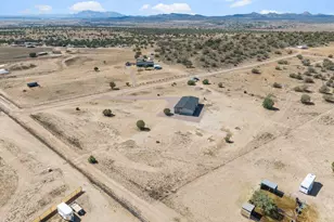 1216 E Saddlebum Trail, Paulden, AZ 86334 - Photo 37