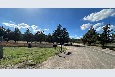 18212 S Pioneer Road, Peeples Valley, AZ 86332 - Photo 21