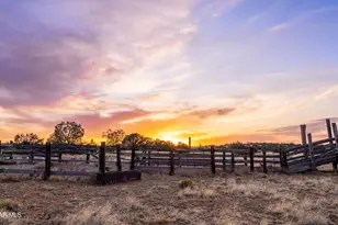 61076 State Route 66 Hwy, Williams, AZ 86046 - Photo 5