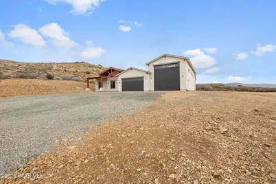 15900 E Lone Fox Trail, Dewey-Humboldt, AZ 86327 - Photo 37