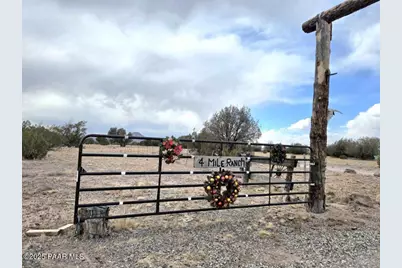 8495 W Antelope Run Road, Ash Fork, AZ 86320 - Photo 17