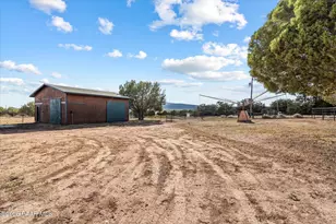 33425 W Cowboy Clint Way, Seligman, AZ 86337 - Photo 59