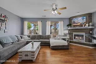 317 N La Paz St, Dewey-Humboldt, AZ 86327 - Photo 3