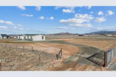 7460 E Bunkhouse Road, Prescott Valley, AZ 86315 - Photo 3
