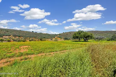 510 S Apache Knolls Trail, Dewey-Humboldt, AZ 86327 - Photo 11