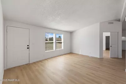 20772 E Stagecoach Trail, Mayer, AZ 86333 - Photo 3