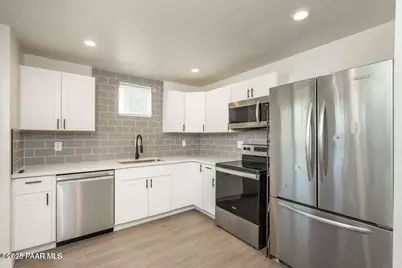 417 Comfort Avenue, Prescott, AZ 86301 - Photo 9