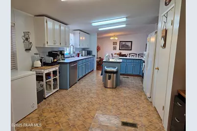 1505 W Bernadine S Way, Ash Fork, AZ 86320 - Photo 19