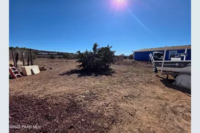 1505 W Bernadine S Way, Ash Fork, AZ 86320 - Photo 45