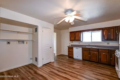 8515 E Leigh Drive, Prescott Valley, AZ 86314 - Photo 13